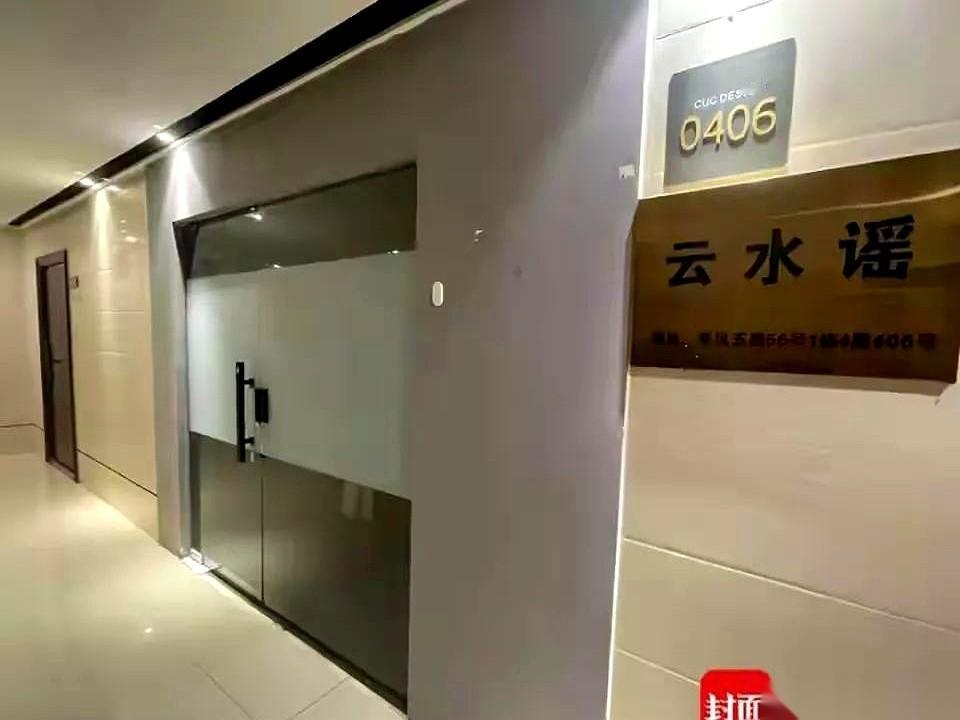 成都这波操作，我必须点个赞。有些所谓的“私人影院”，电影是假，搞颜色才是真。