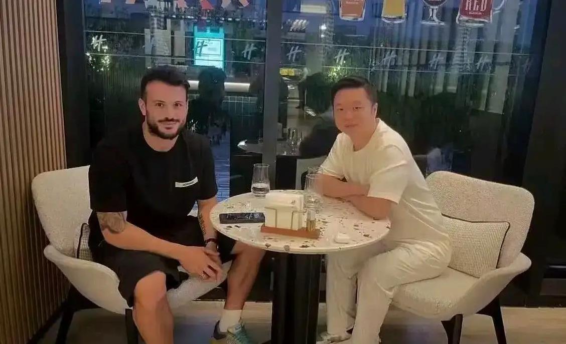 媒爆瓦科转投中国知名足球经纪人，曾运作韦世豪出国等。看到有媒体消息，山东泰山队