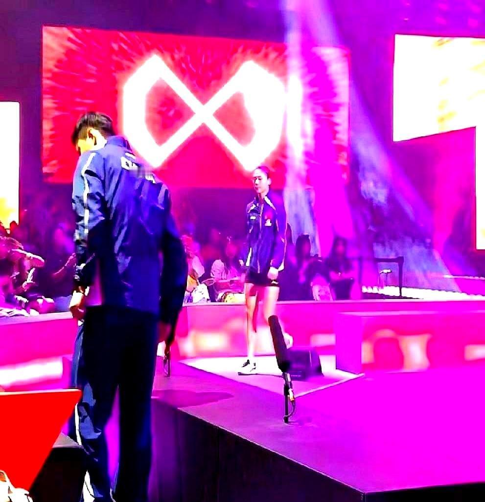 27岁国乒教练，比麾下部分主力还小。他没熬教练资历。靠的是16岁拿巡回赛冠