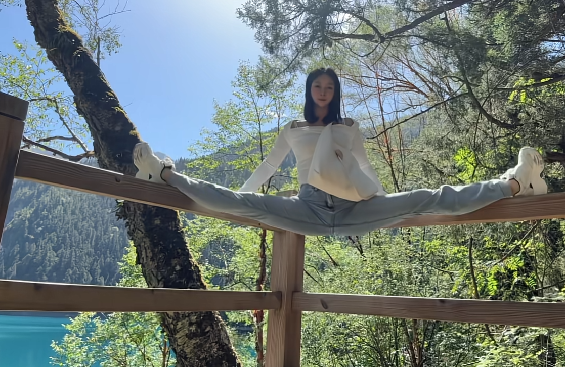 哈哈哈，出来旅游拍个抽象的照片