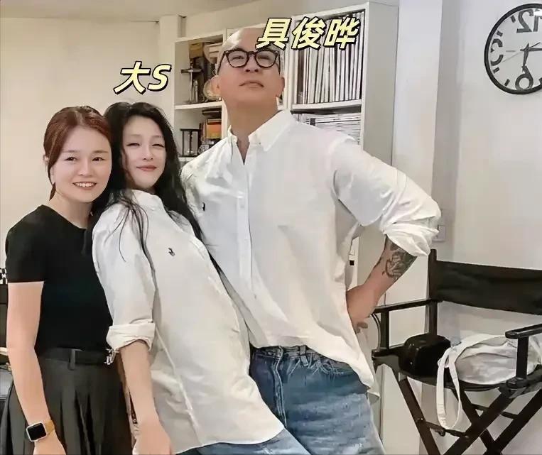 泪目了家人们！小S在姐姐百日祭突然甩出珍藏版"回忆杀"💔那些说大S不爱孩子的