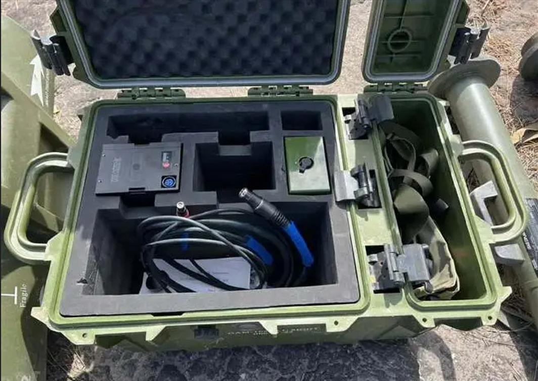 兵败如山倒！2025年12月15日，柬军溃散丢掉500高地，中国最先进的导弹白送