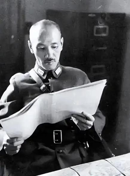 1948年3月，时任第9绥靖区司令的李良荣向蒋介石请求经费，蒋介石大手一挥批了6