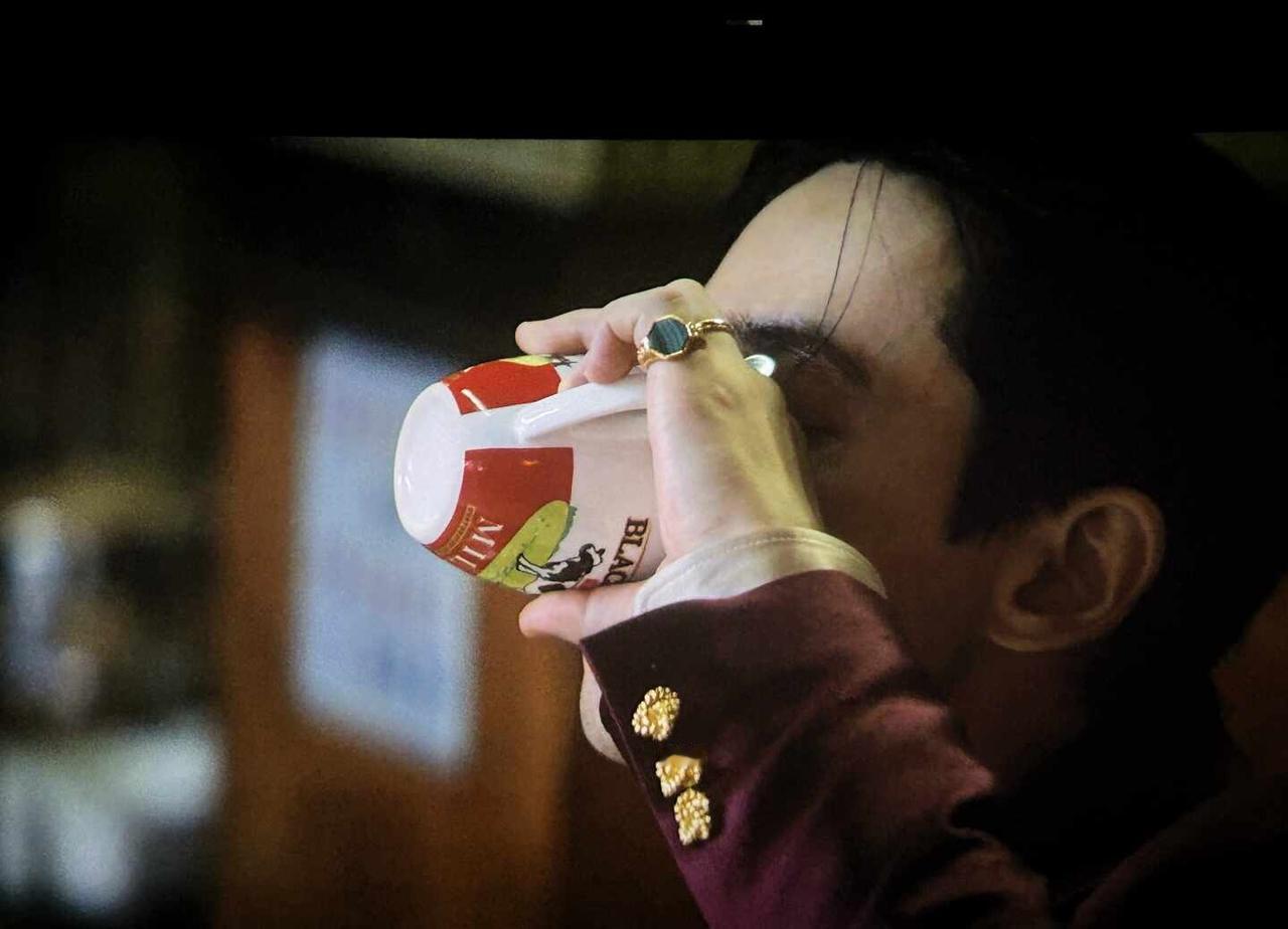 影帝就是影帝，A级的剧情，S级的演技！！喜欢警匪片子的这部电影可以给到A+，不