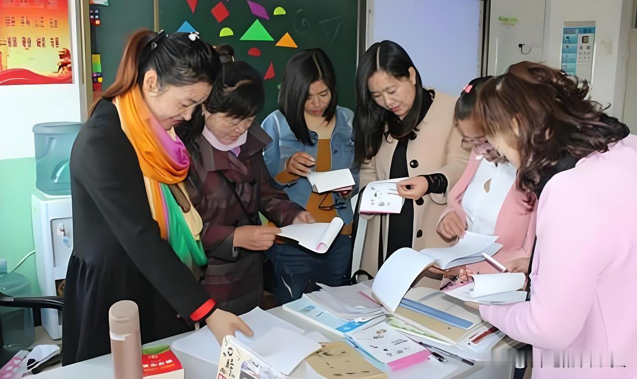 大一就死磕考研或考公，是大学生最蠢的自我内耗刚踏入大学校园，无数新生立刻陷入极