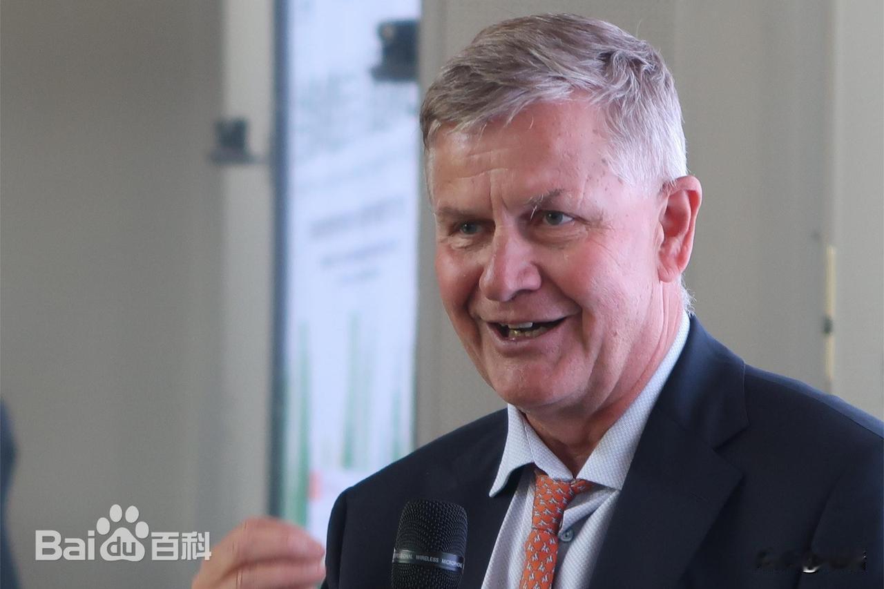 曾经担任过联合国副秘书长的挪威著名政治家埃里克·索尔海姆（ErikSolhei