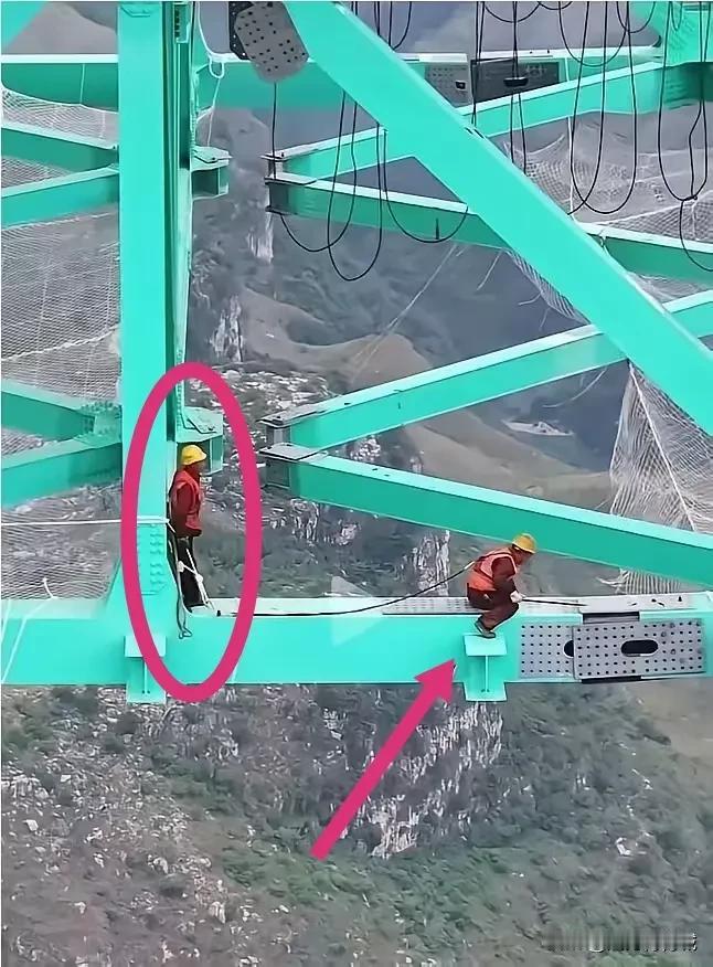 给你多少工资你可以完成这项工作？？科技如此发达的今天，为什么高空作业还没有代替