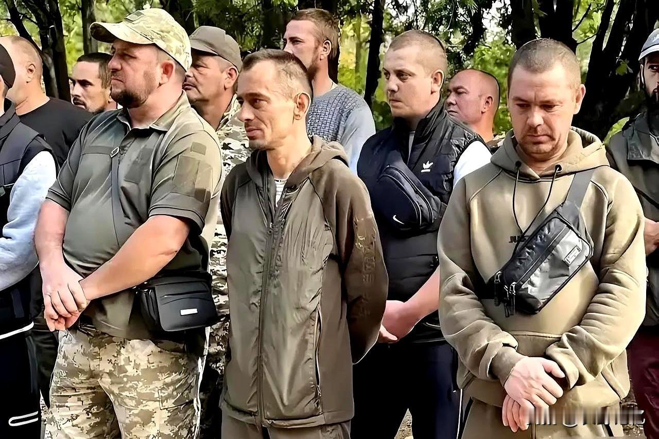 最近有一个乌克兰人在互联网上问道:中国人凭什么能享受和平，而我们乌克兰不能？