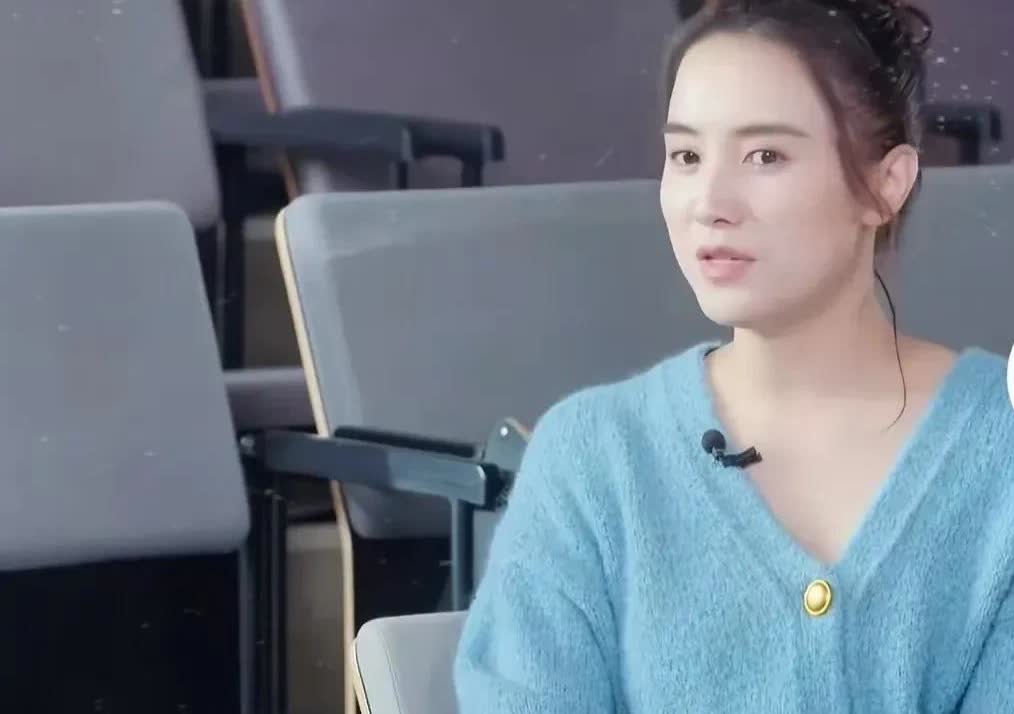 宋佳说：“除了我父亲以外，有一个男人让我知道了自己想要什么，没有他，我现在还不知