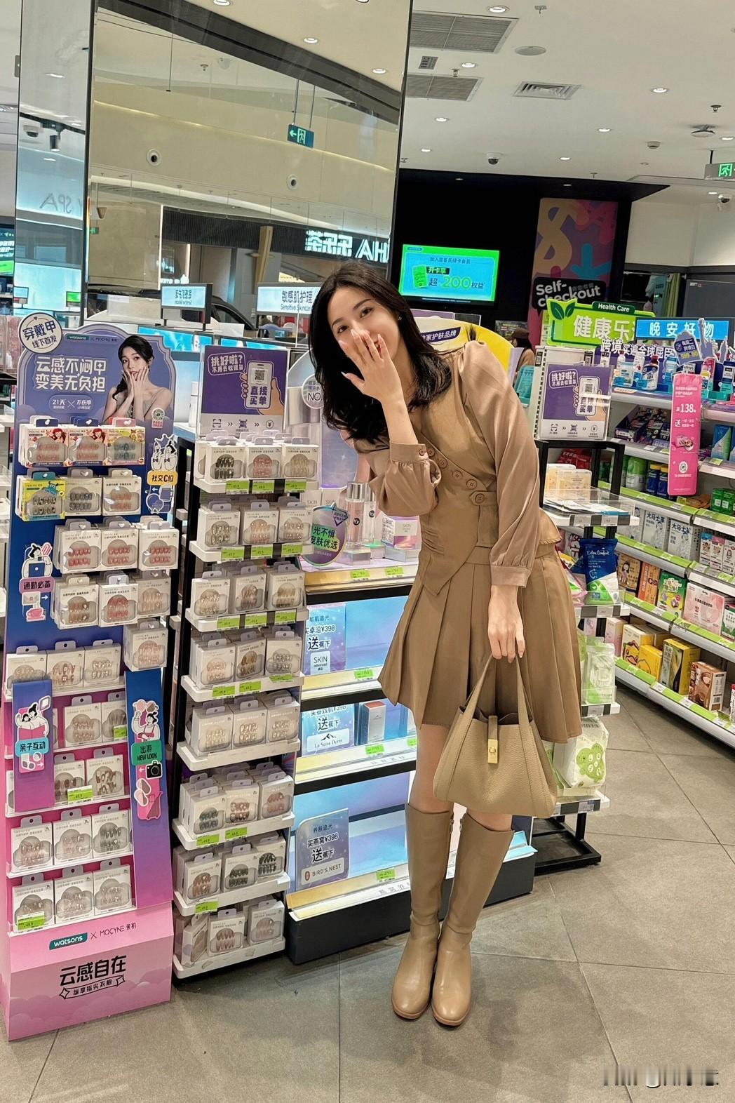 茉初穿戴甲登陆屈氏啦！💅🏻一秒变甜心！超火的茉初穿戴甲入住屈氏啦超多的款式