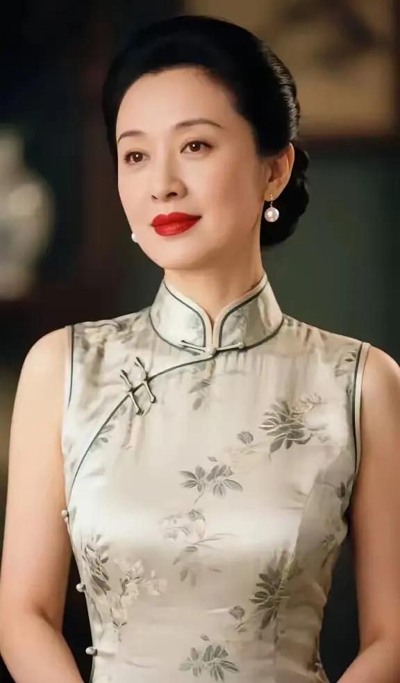 年龄越大，圈子越小。人生难得是清欢，逐步都会远离圈子。活在自己的生活里，活在自己