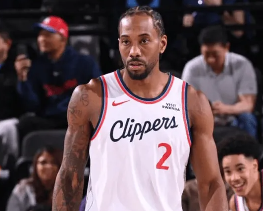 NBA常规赛，快船118-101战胜爵士。本场比赛，快船队球员科怀-伦纳德出场