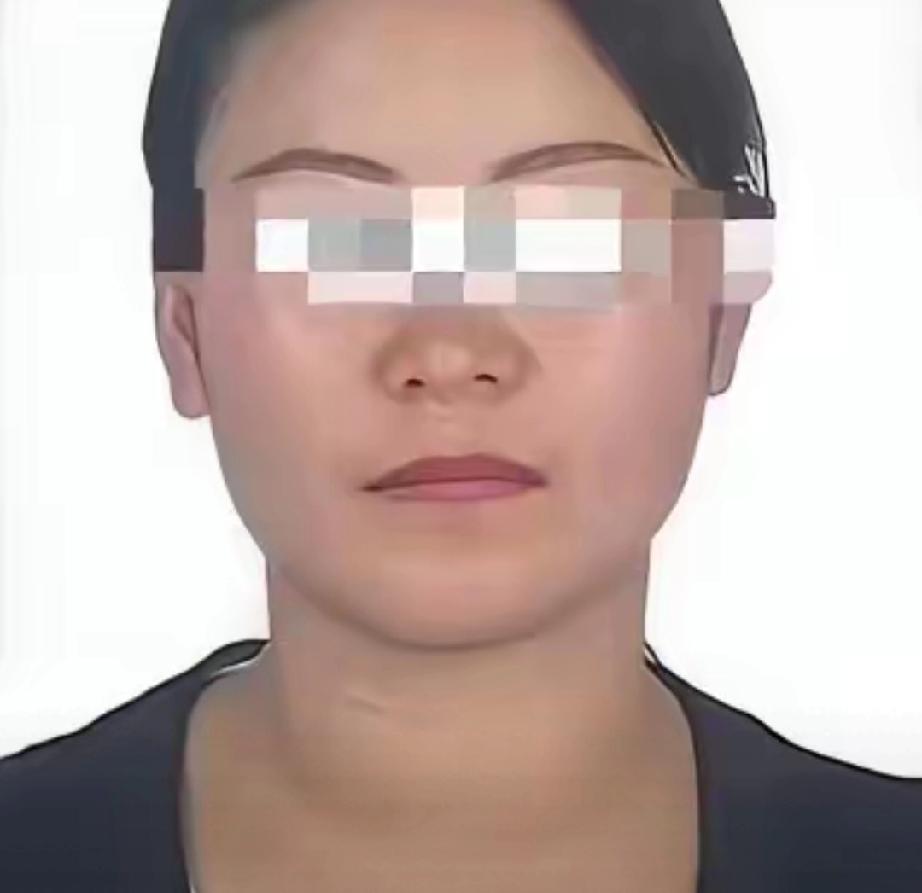 二十多个男人，四年，同一个人。45岁的伍某艳，一个已婚大姐，同时给二十多个单身