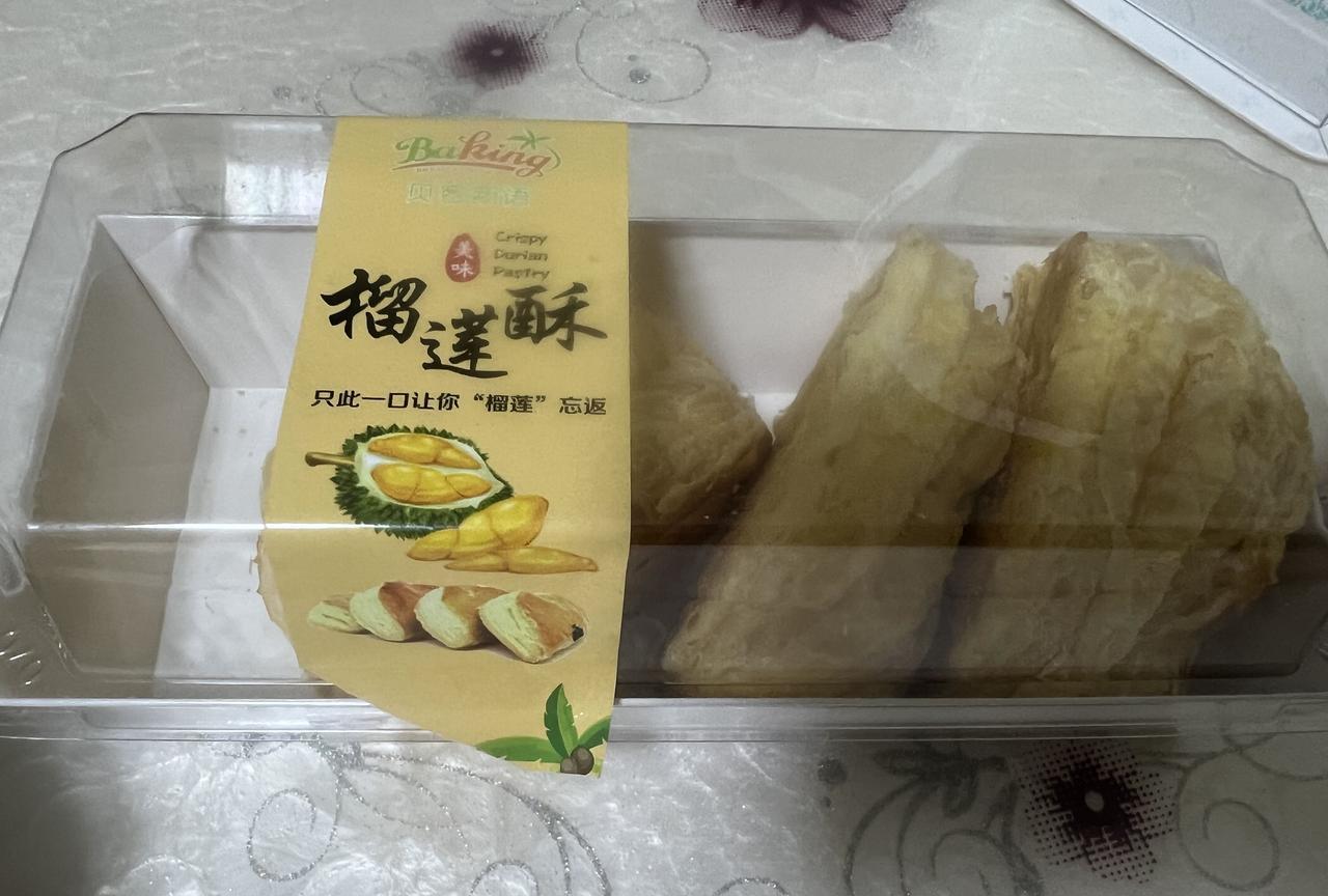 昨晚高中生娃回来就跟我说，妈，我们学校今天发生大事了，隔壁班同学之间闹矛盾，吵架