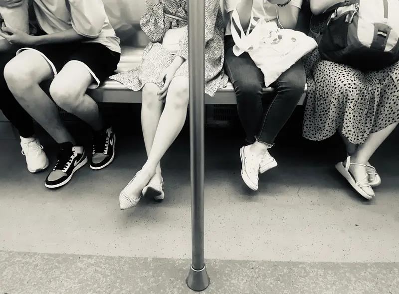 善良到极致的人，就像冬日暖阳，温暖又纯粹。他们骨子里刻着平等、正直、博爱与悲悯，