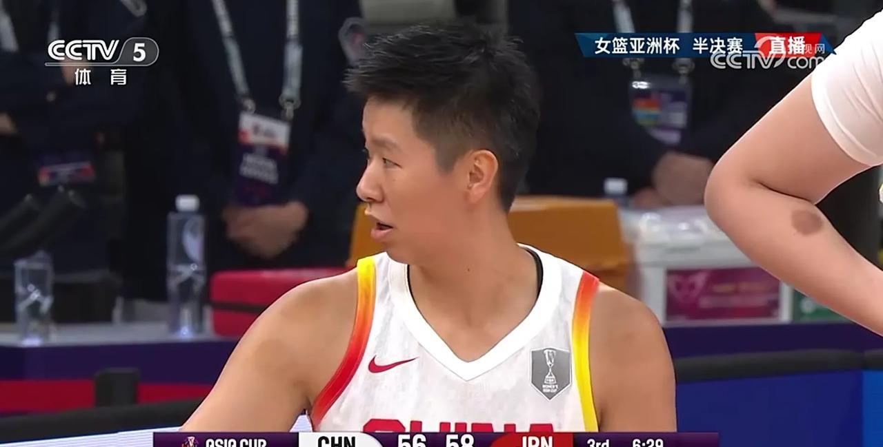与日本队的比赛，张子宇上场给中国的帮助非常有限。张子宇移动能力太差，持球进攻能力