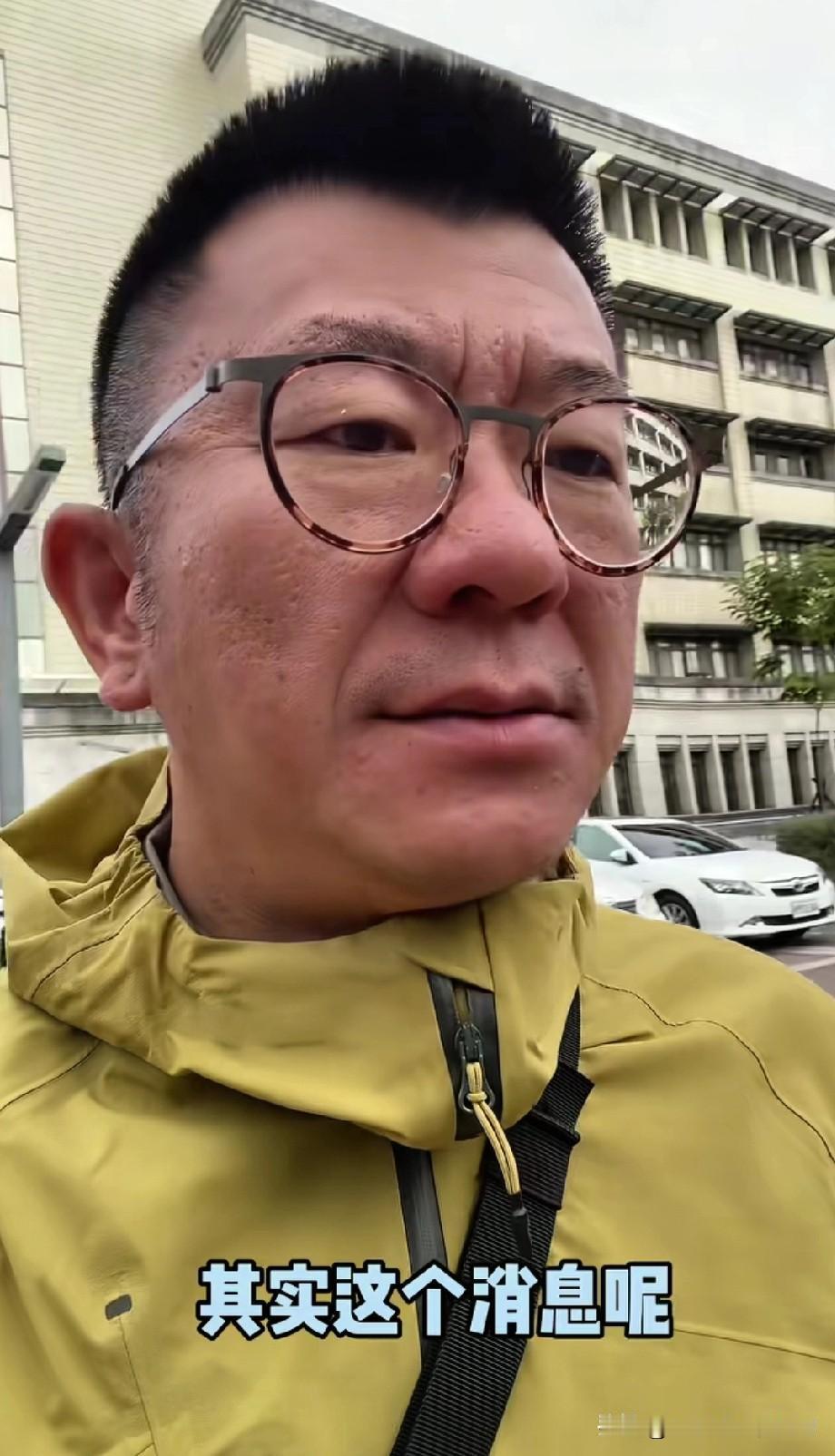 一位在大陆工作的台湾朋友刚从台湾回来，在网上吐槽了两件事，听得人心里堵得慌！