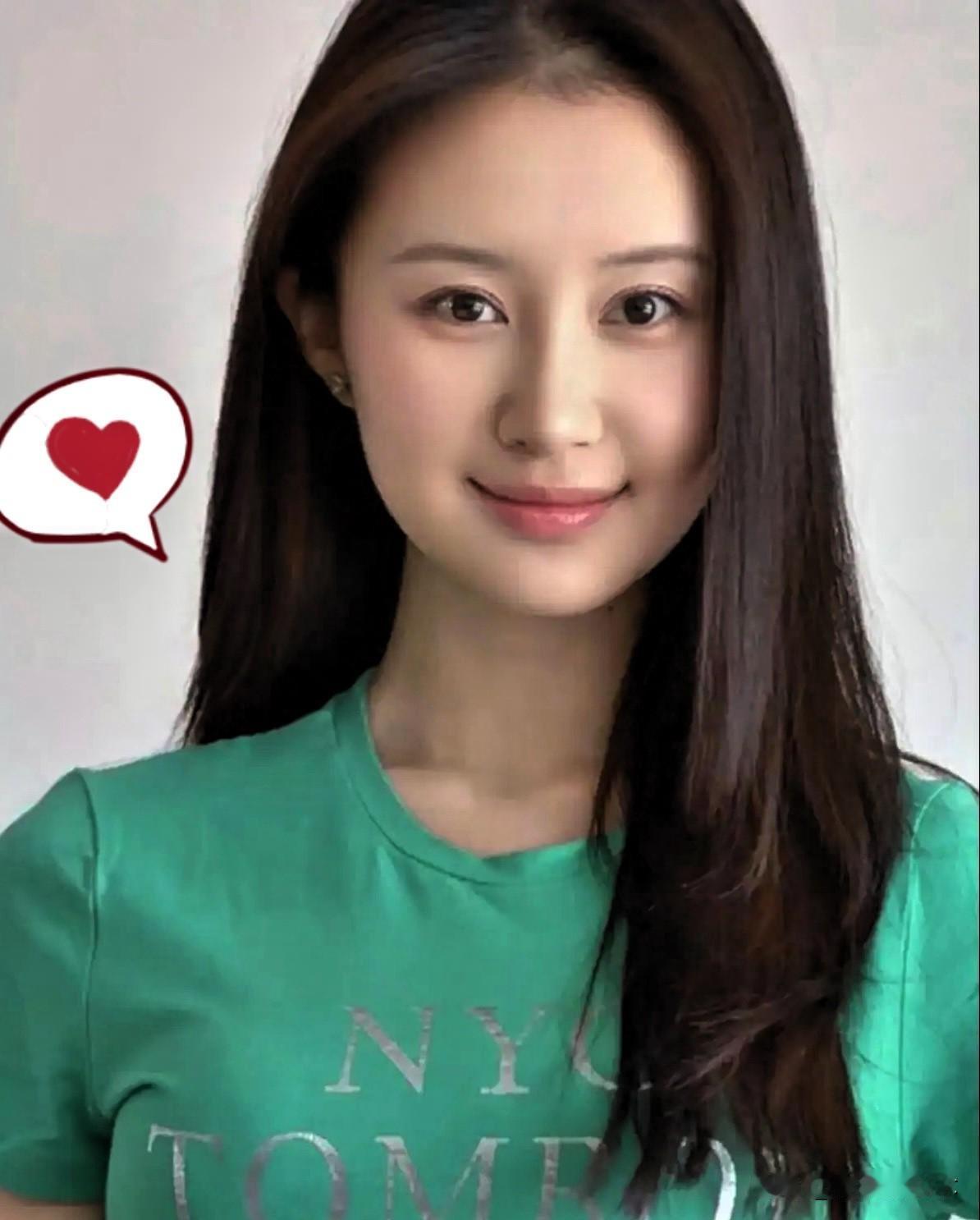 舒畅，39岁了，该做的一样没做，没结婚，没当妈，也没生娃，恋爱目前也没有。唯