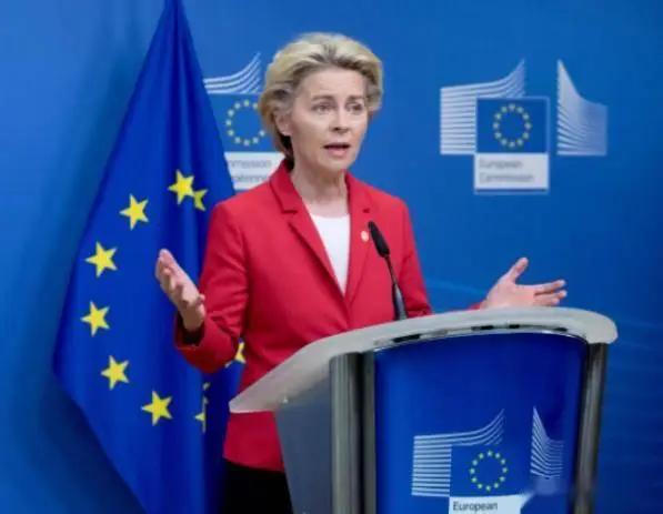 一旦我们搞定高端光刻机，那么对ASML和台积电将是毁灭性打击，因为全球140多个