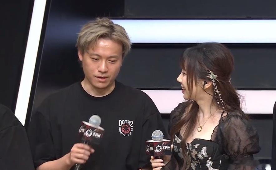 甲哥：天梯分还是有点用的，对于大部分人来说都是有用的，但是有那么一小部分人确实没