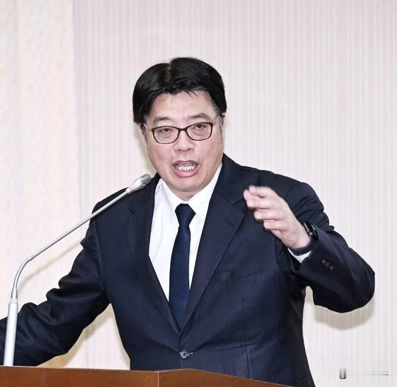 台陆委会最近又找到新的“发挥空间”了。就因为台湾青年邱庆龄去广州，给孙中山