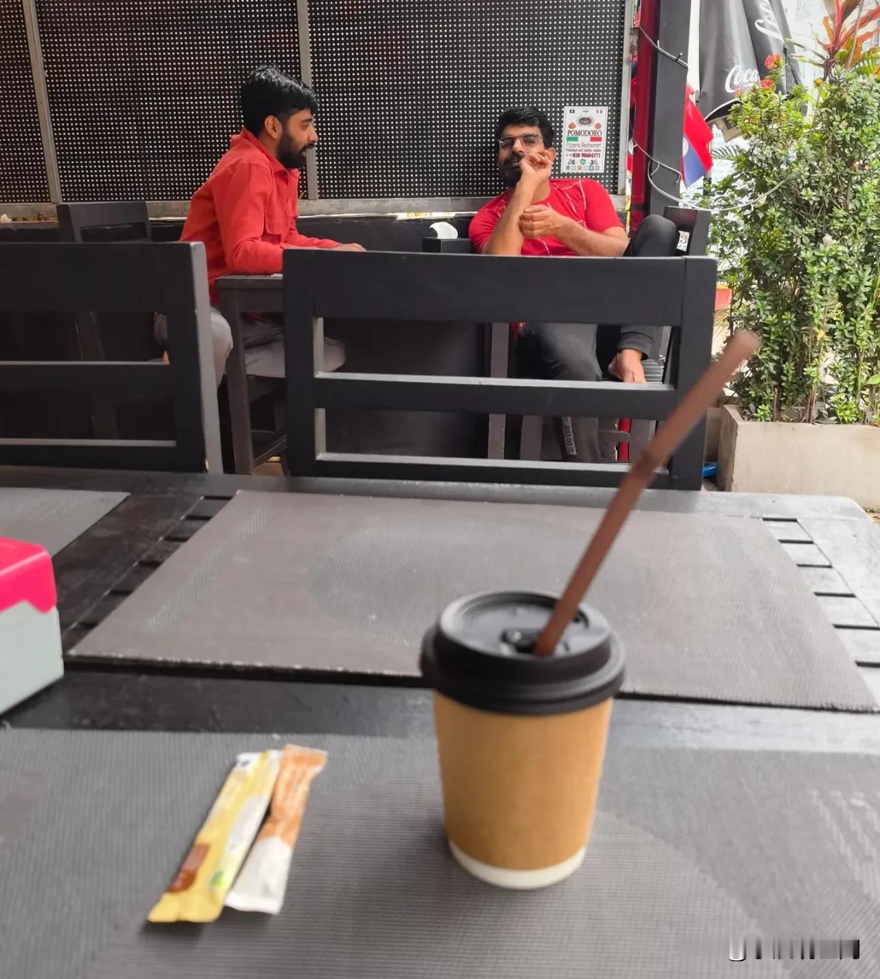 我以后不会照顾巴铁兄弟生意了，直接被惊到！看到家巴基斯坦饭店，翻了下菜单没有发