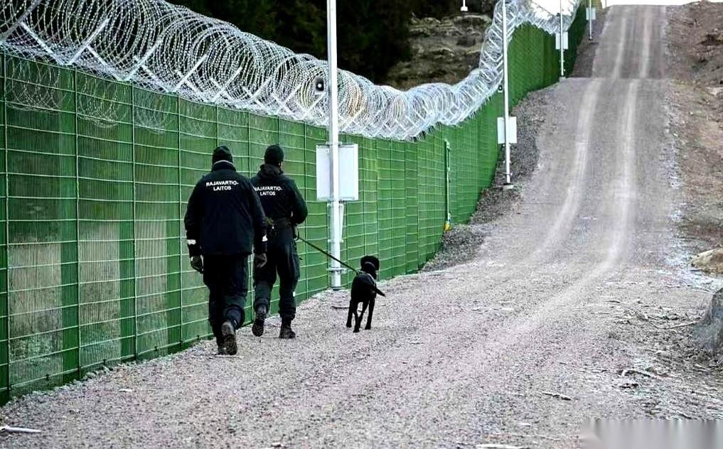 挺有意思的。以前啊，我们这儿边境线上最吵的声音，是隔壁俄罗斯人周末开车过来，拖