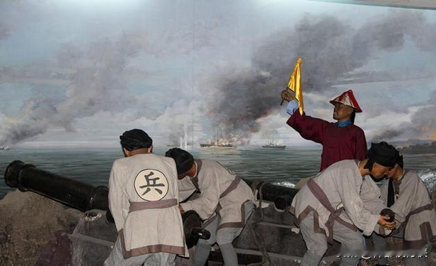 重建的北洋水师表现多糟糕？1900年在罗荣光率领众将士大沽炮台浴血奋战联军舰
