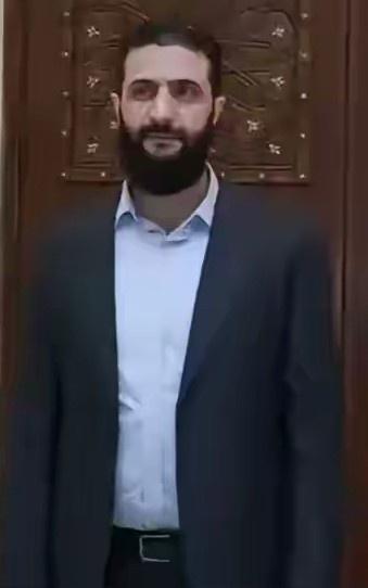 美军轰炸后，朱拉尼彻底向普京交了底，巴沙尔已经准备重新当医生。恐怕美国对叙利亚的