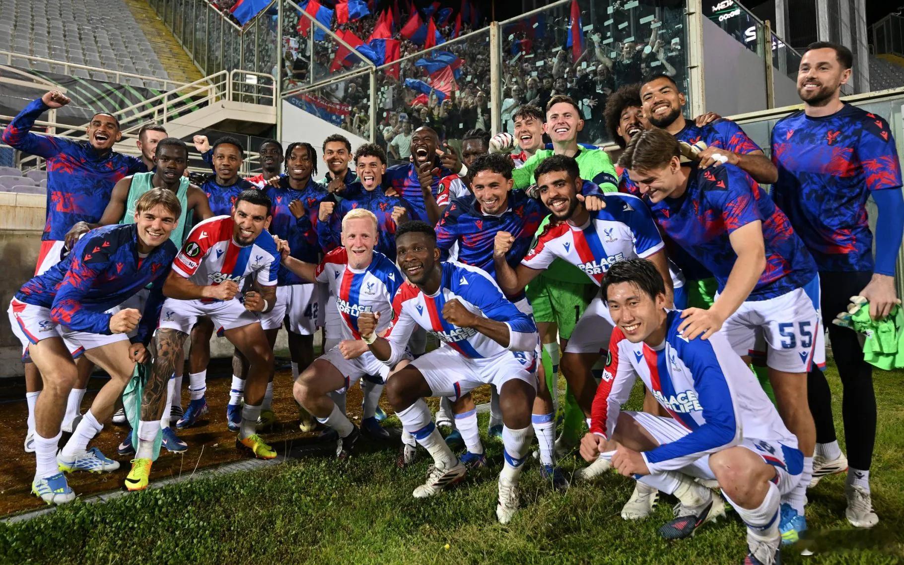 佛罗伦萨2比1水晶宫水晶宫此役虽然输球，但总比分4-2晋级半决赛。半决赛水晶宫