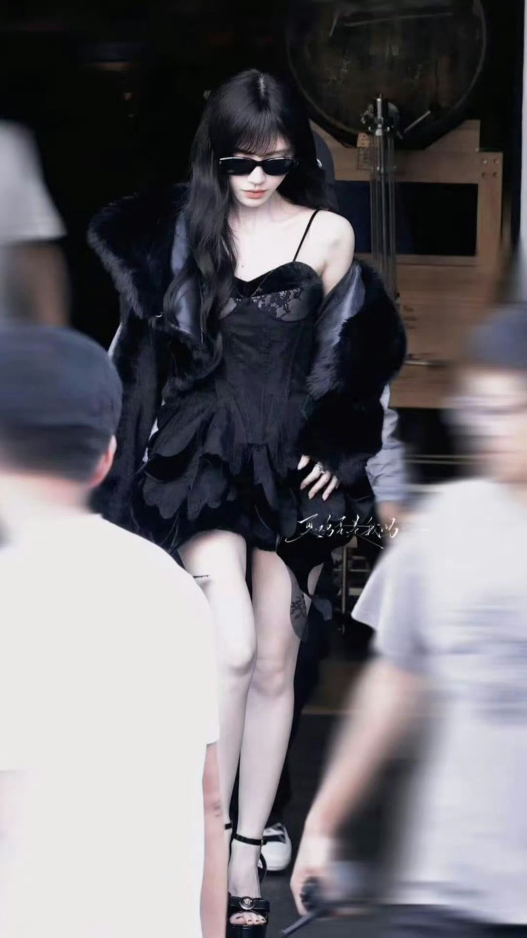 鞠婧祎这长腿腿在她这身材比例里面也算是可以的吧[爱心]​​​