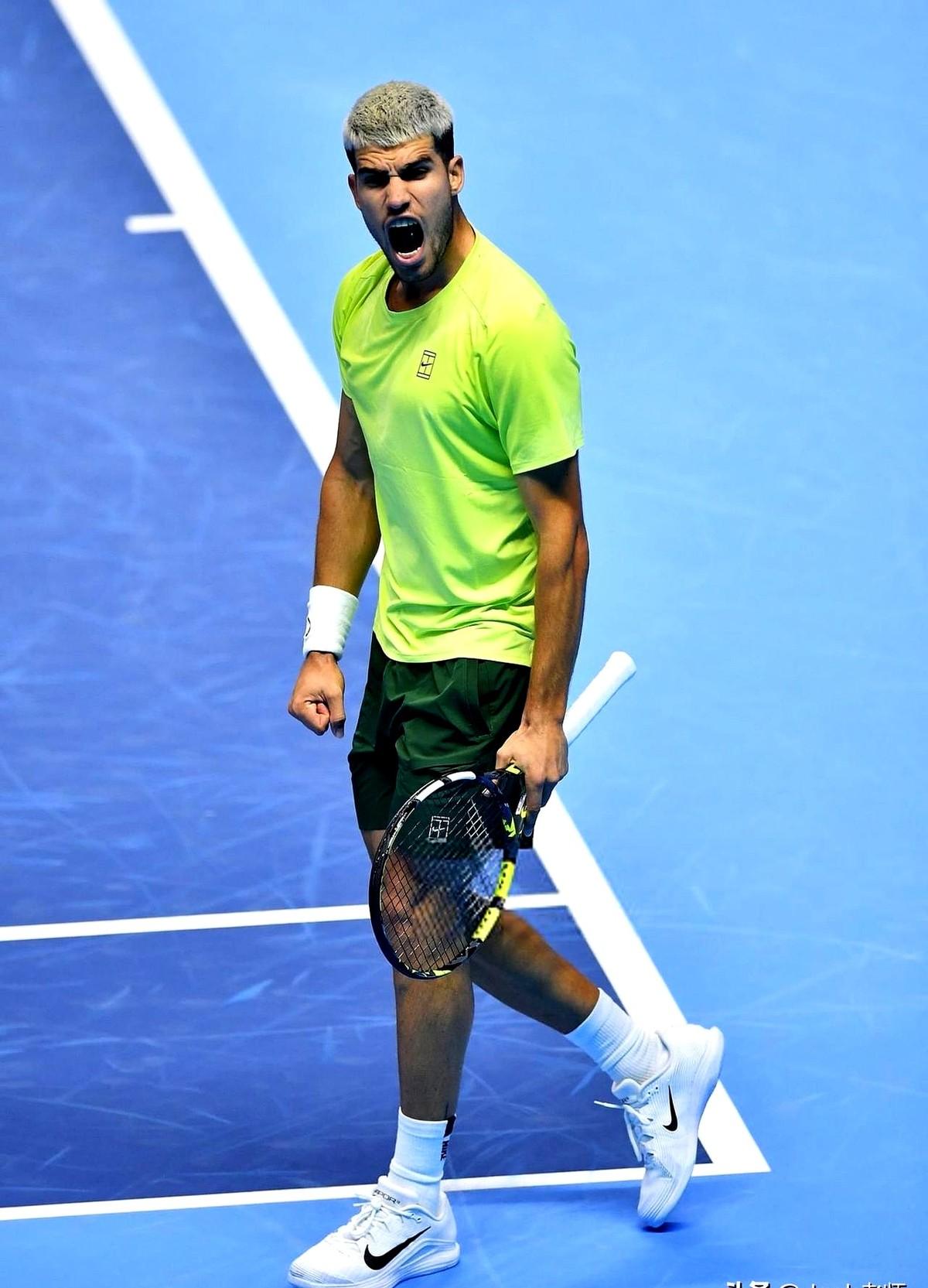 卡洛斯·阿尔卡拉斯在2024赛季的胜场数已达到70场，提前锁定ATP年终世界第一