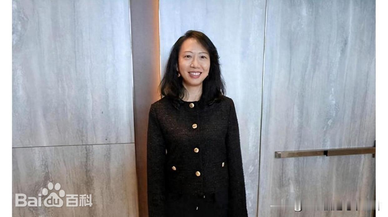 王光慈是马英九资深女幕僚，曾任马办主任，被称作“大管家”。她作风稳重、执行力强，