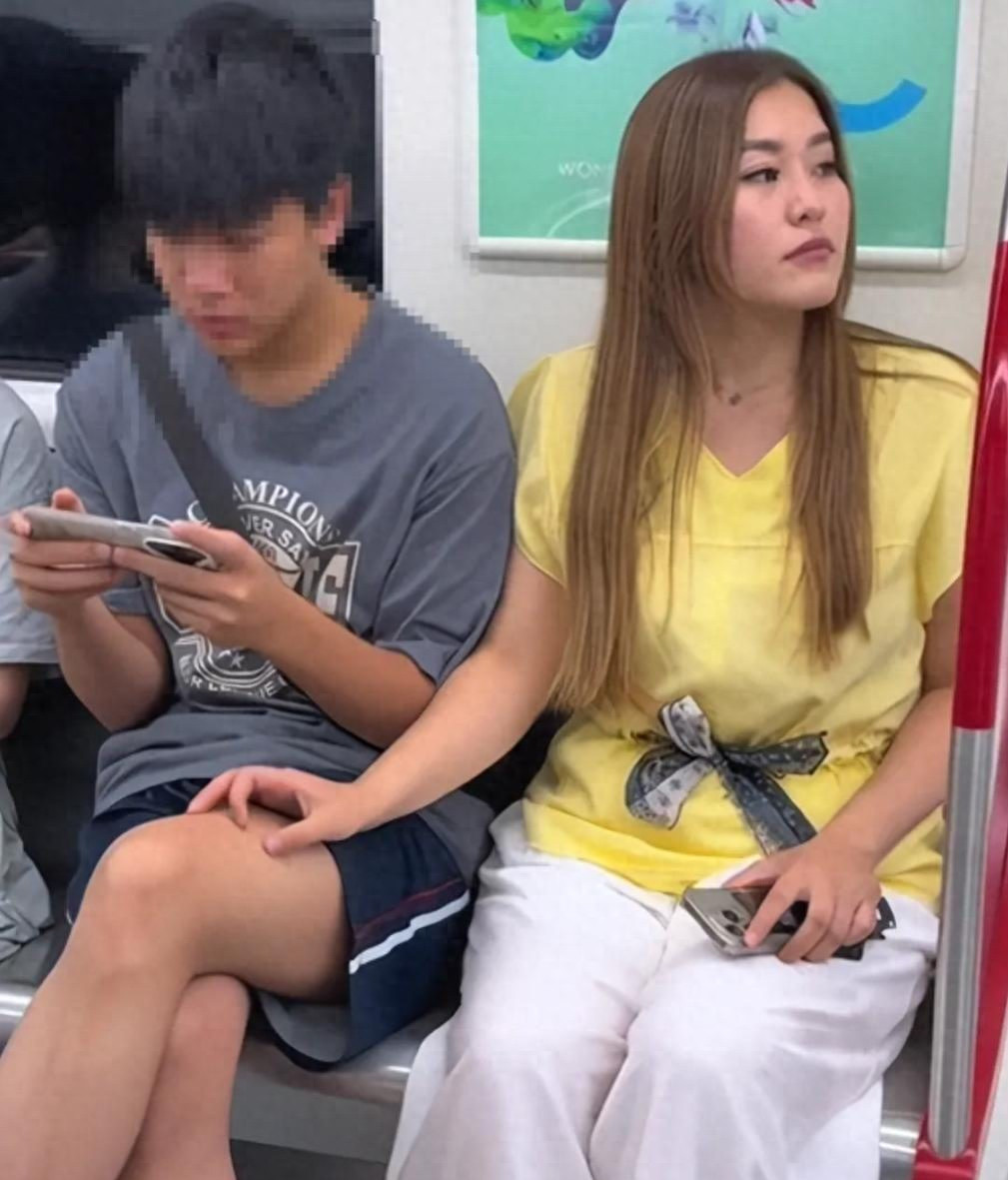 女网红套路深，恶意试探中国男哈萨克斯坦的女网红，胆子也太