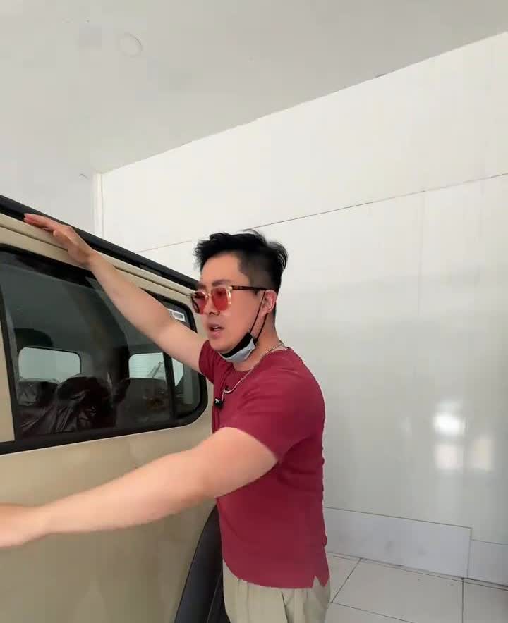 坦克300？狗都不买。买的就是坦克300，买的就是最新款的坦克300。要的就