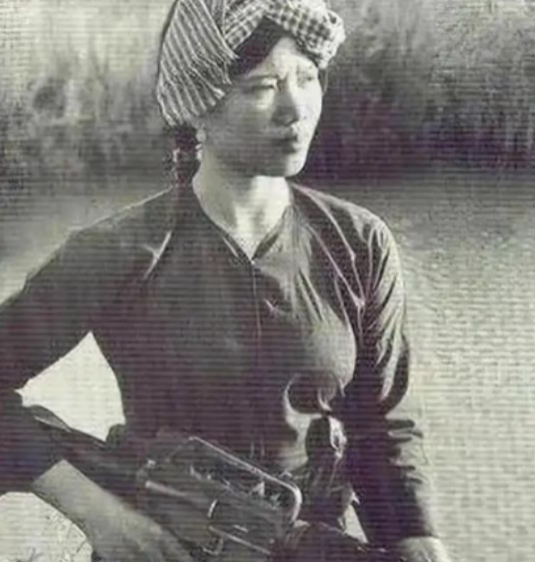 1975年，上百名美军惨死在越南美女特工阮文慧手下，美军悬赏10万未果，谁知4年