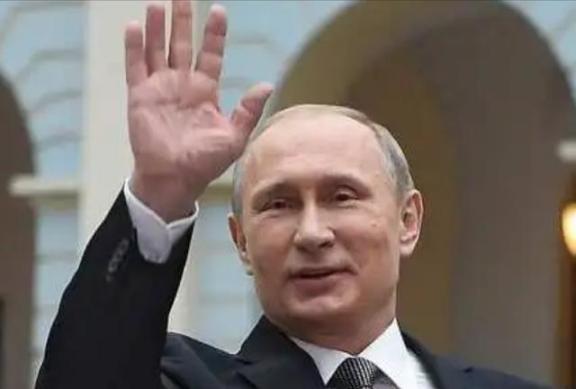 2009年，俄罗斯体操女皇卡巴耶娃在一家医院未婚先孕，生下了一个男婴。面对记者的