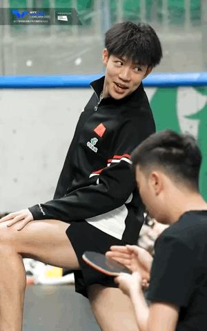 小菜皮们来啦！WTT分享球星挑战赛卢布尔雅那站的中国队训练视频，年轻鲜活但水平菜