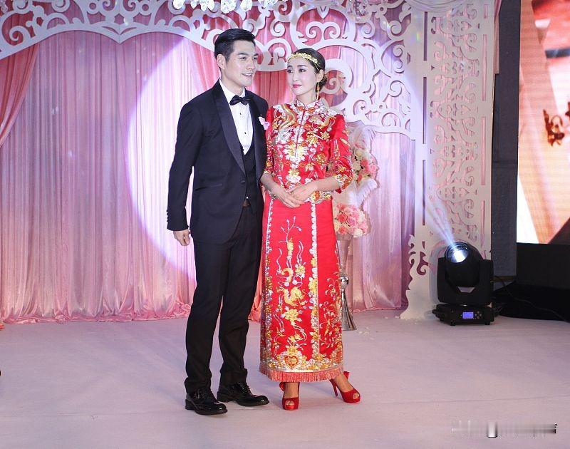 邻居儿子计划一个月后结婚，什么事都谈妥了，只有彩礼的事一直没谈通。我们这里的彩