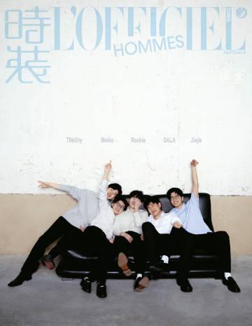 iG五人组近期与《时装男士》合作推出联名专刊，《时装男士》今天公布了iG五人组所