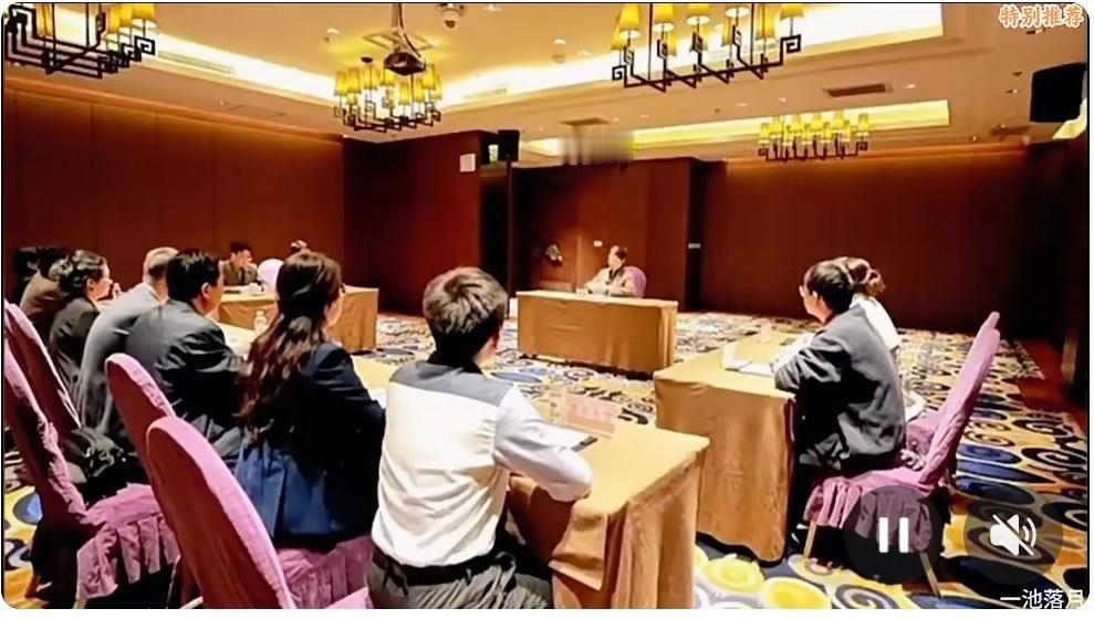 说起公务员面试总有人质疑其公正性，特别是有些家长，不去鼓励孩子认真备考，却热衷于