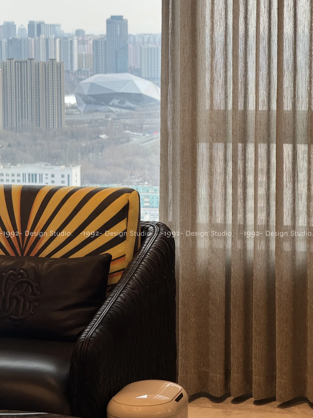 终于把窗景搬进家了｜透光不透人的纱有多美