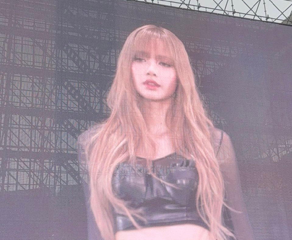 无可挑剔的脸蛋和身材🧎🏻‍♀️lisa人间芭比|lisa往上顶那一下