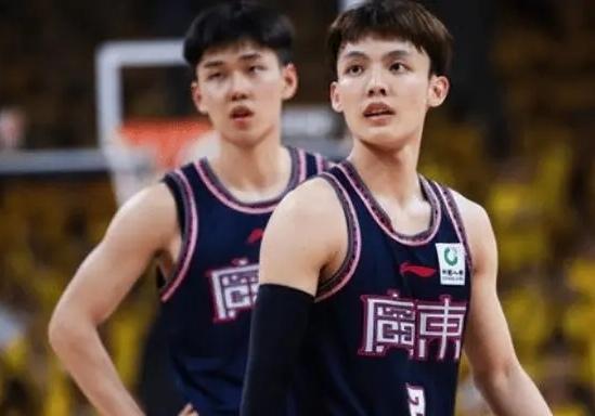 线上暖心互动，徐杰为追梦小将送上鼓励李奕臻在社交平台发布动态，晒出个人日常