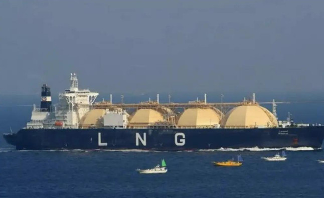 美国捏卡住一个资源命脉？暗示必须开放霍尔木兹海峡，否则中方损失会更严重。很多人可