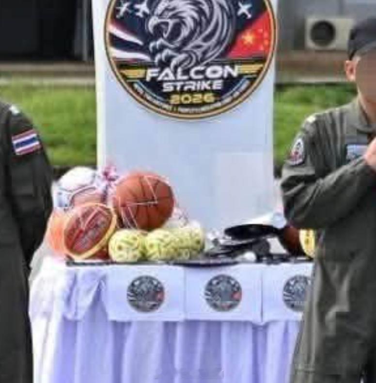 中泰鹰击2026演习，这些篮球、排球是奖品吗？