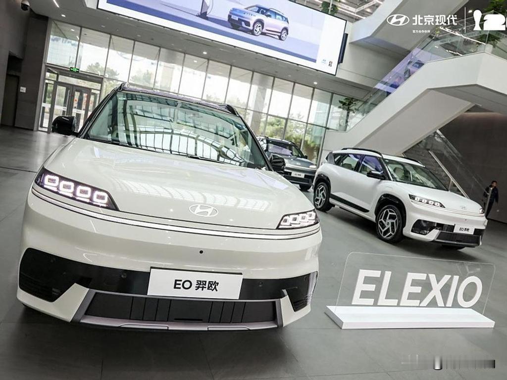 如今不少新车都喜欢标榜“简约高级”，可看多了，总觉得缺了点什么，仿佛大家都从一个