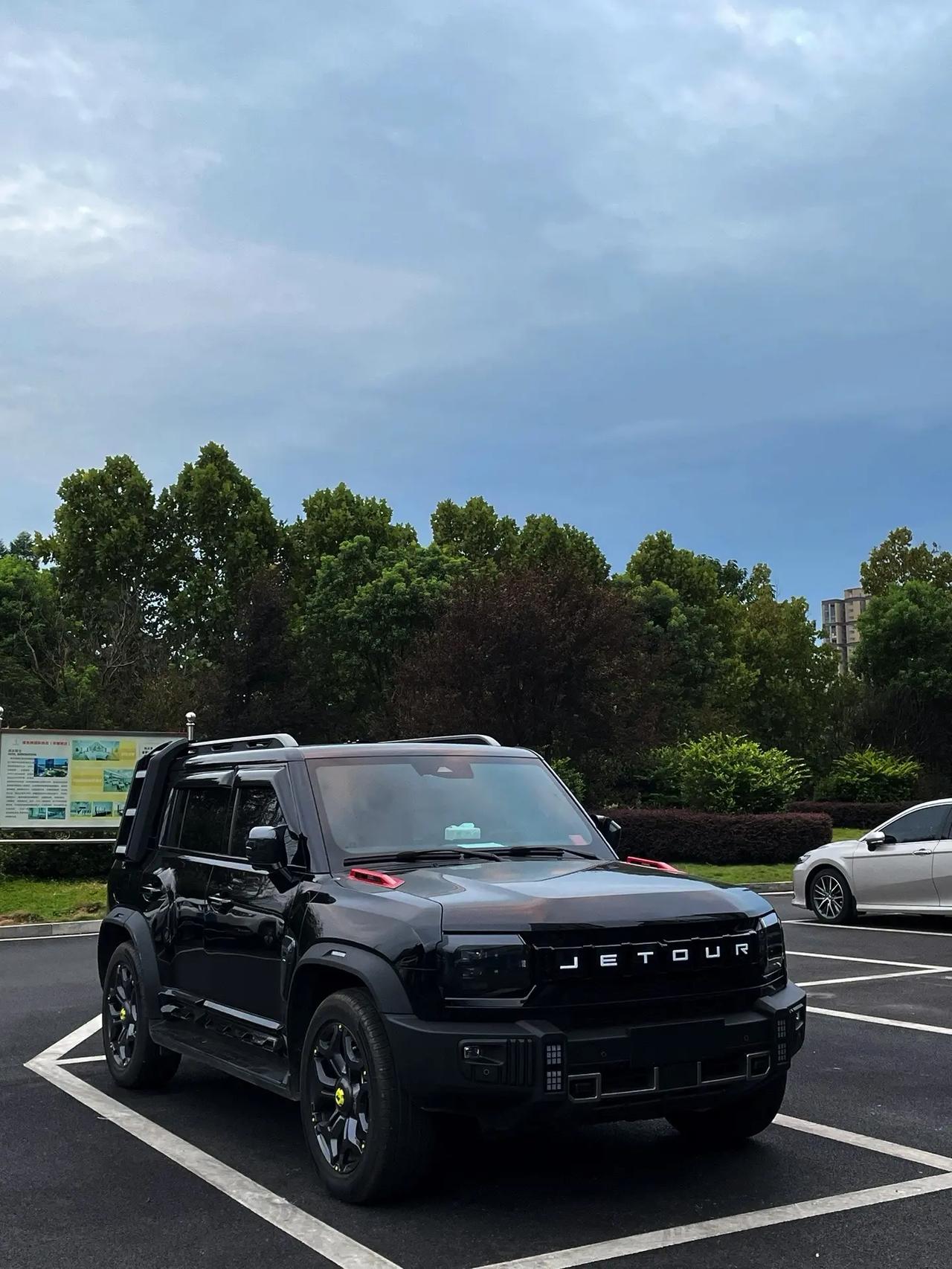 📍个人背景先交代作为捷途旅行者CDM的车主，试驾了燃油版旅行者，给大家分享