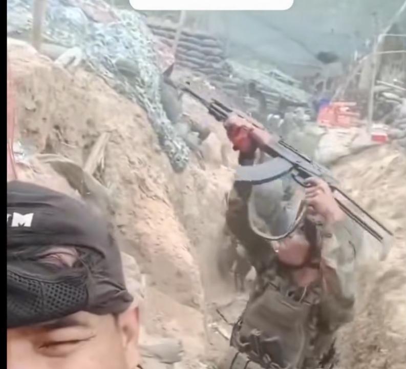 ​现在终于知道柬埔寨和泰国之间交火，柬埔寨士兵为什么会成功率如此之低？看到战壕里