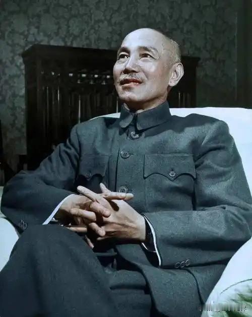 蒋介石手下四大特务组织排名！权力悬殊，个个令人胆寒民国谍战风云里，蒋介石靠